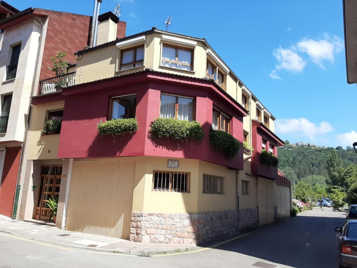 Isabel 2 Llaves Appartement Arriondas